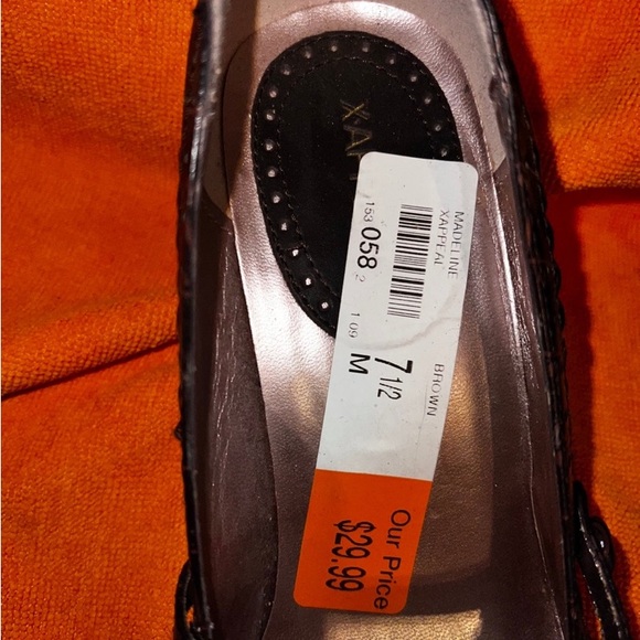 Saddle Shoes - Picture 4 of 4